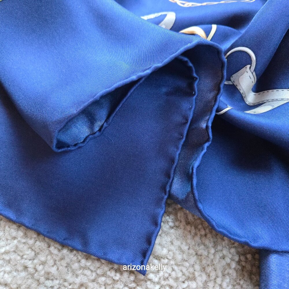 NWOT Luxurious Silk Equestrian Themed Square Scarf Hand-Rolled Hems - Picture 2 of 16